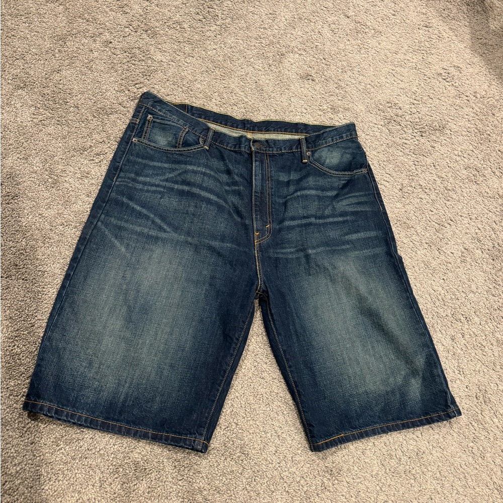 Levi Men's Shorts 42W